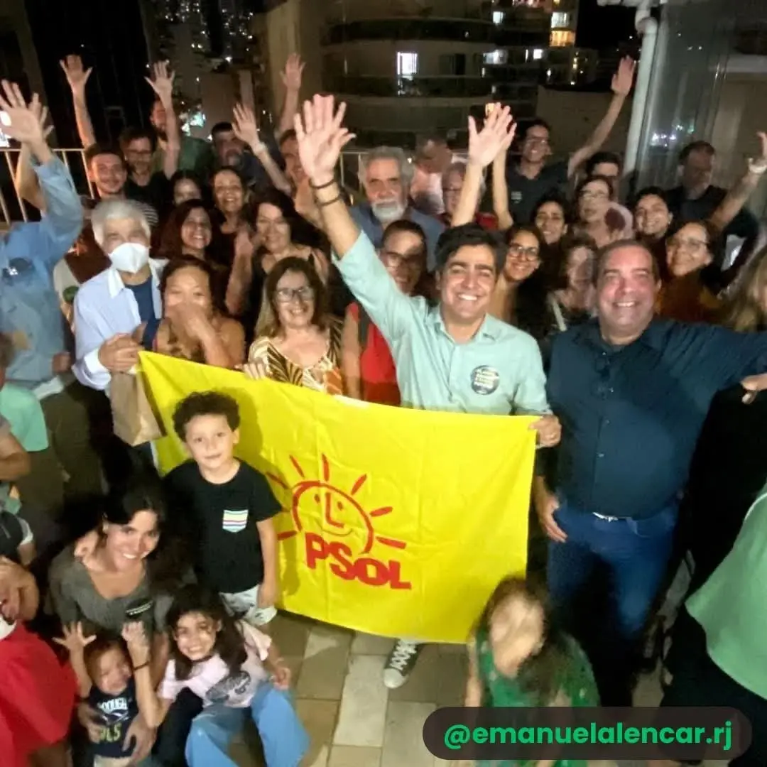 Emanuel Alencar em atividade comunit&aacute;ria